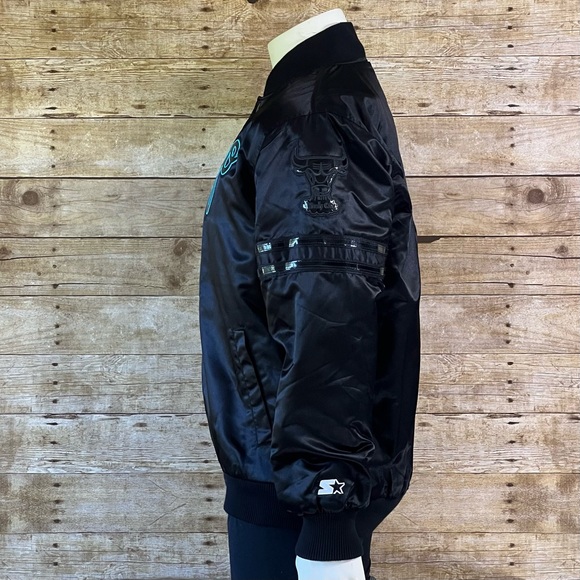 Starter Large Mens Jacket Chicago Bulls - Picture 7 of 15